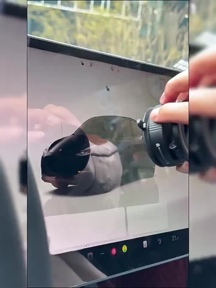 This Is a Strong Magnetic Phone Holder Suitable for Vehicles Like for TESLA, for Ford, for Toyota, And for HONDA, Featuring Adjustable Rotation And Extension